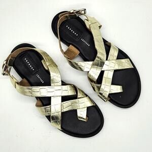 NWT Topshop Paige Cross Strap Flat Sandal Size 6.5
